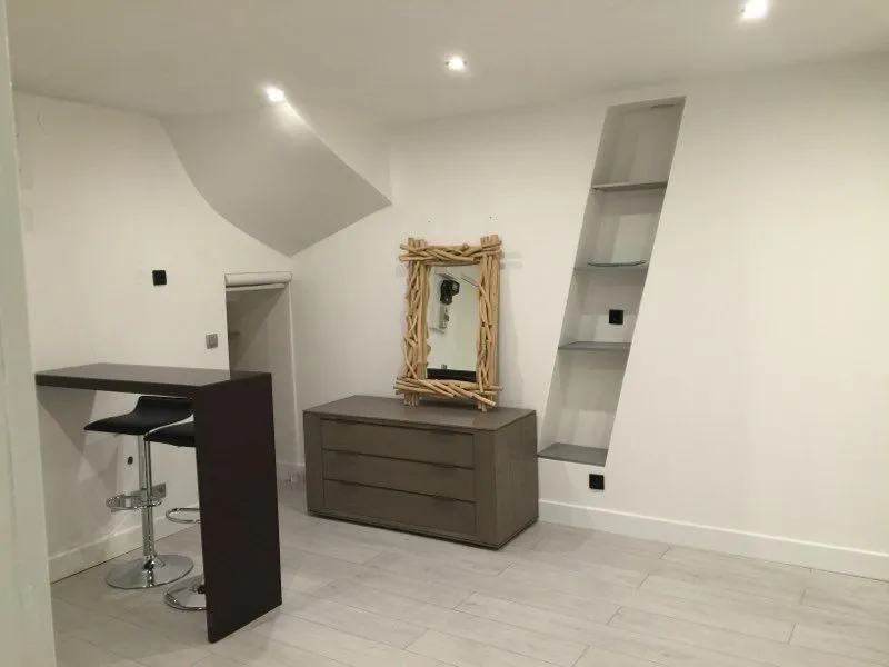 Location Paris Appartement 6a2c7a3b7aab