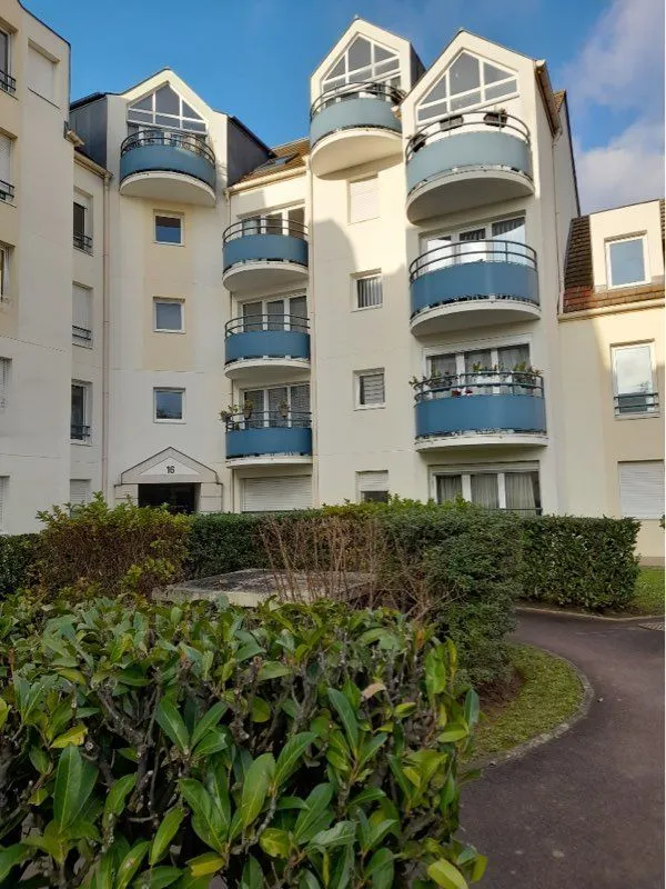 Location L'Haÿ-les-Roses Appartement 6a2c7ef750be