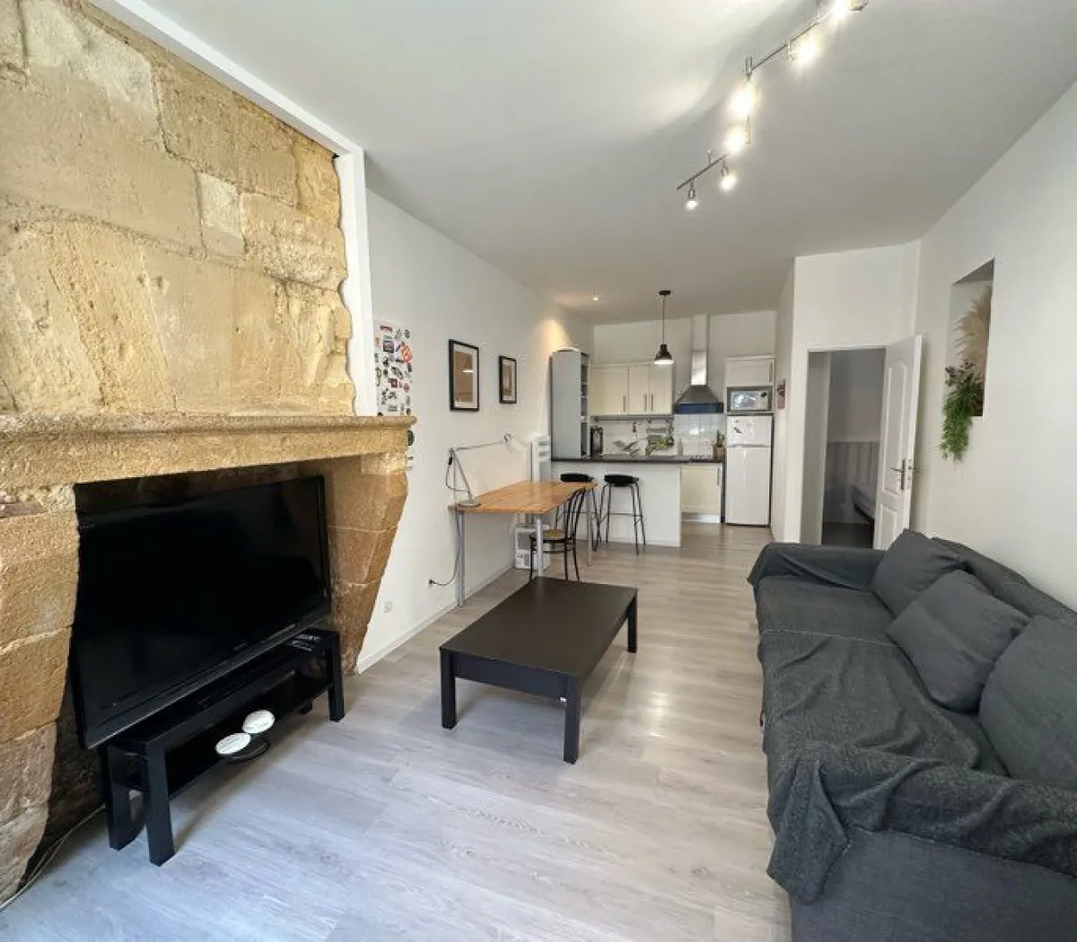 Location Bordeaux Appartement 6a2d739b397a
