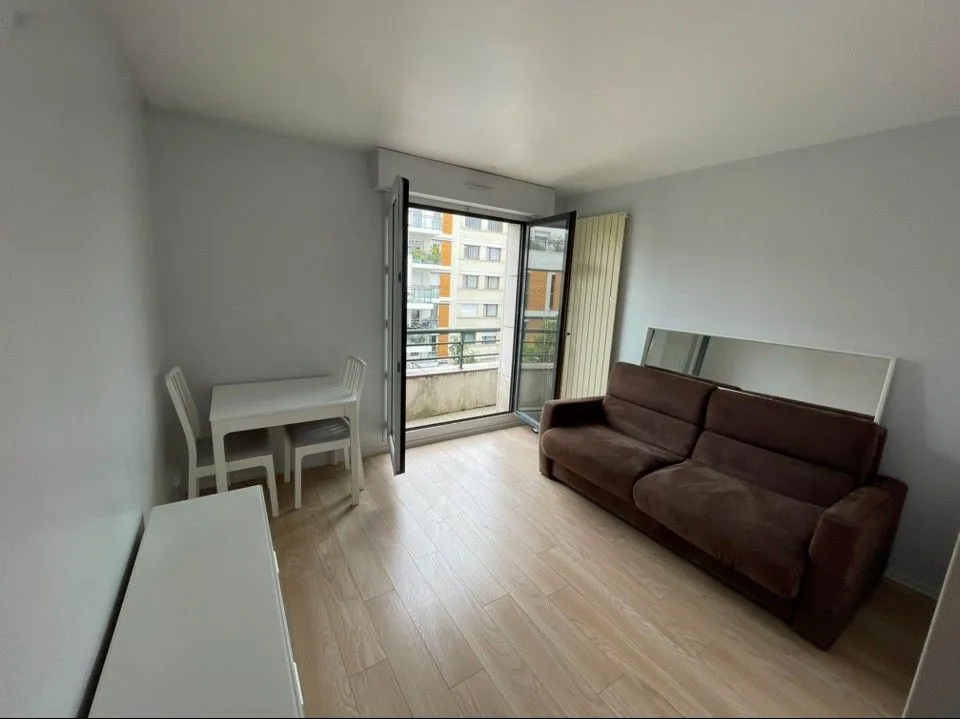 Location Courbevoie Appartement 6a2d823c9485