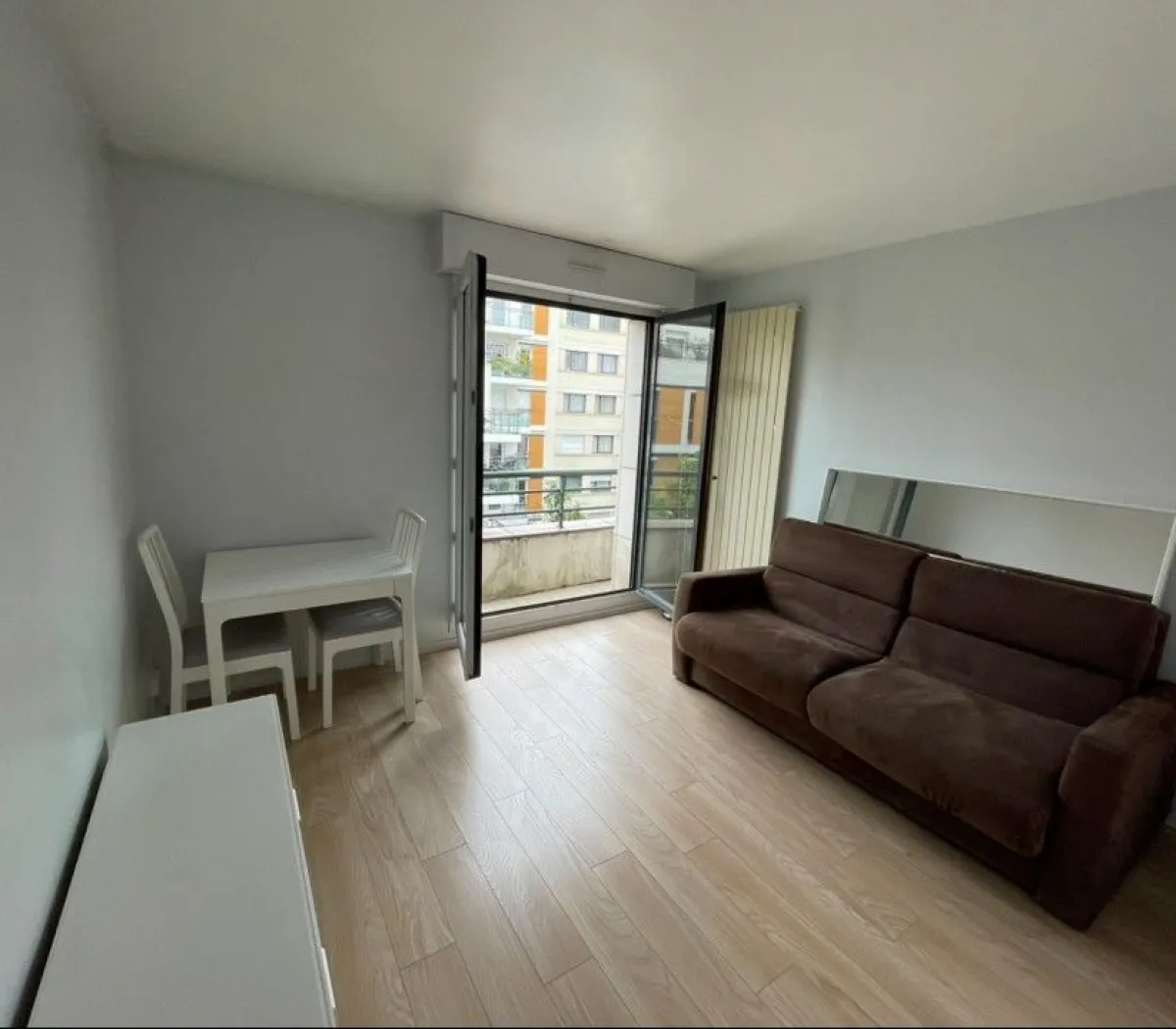 Location Courbevoie Appartement 6a2d823c9485