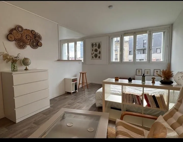 Location Montreuil Appartement 6a2f13f5d649