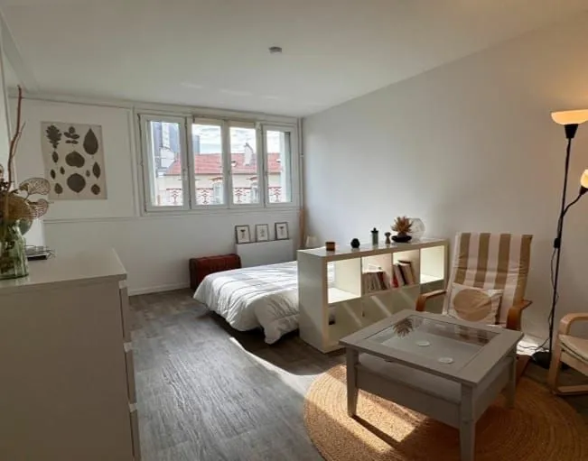 Location Montreuil Appartement 6a2f13f5d649