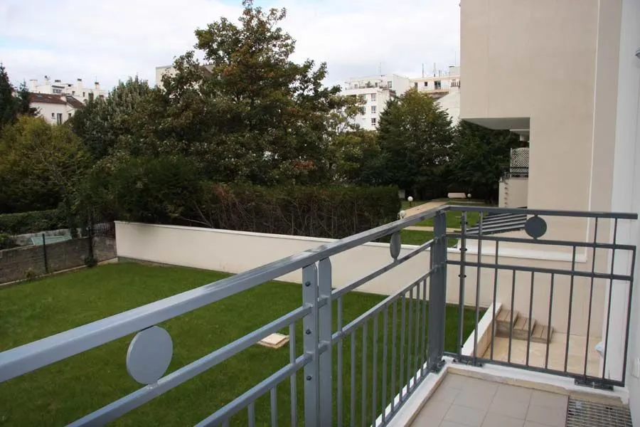 Location Courbevoie Appartement 6a2f2a720e9b