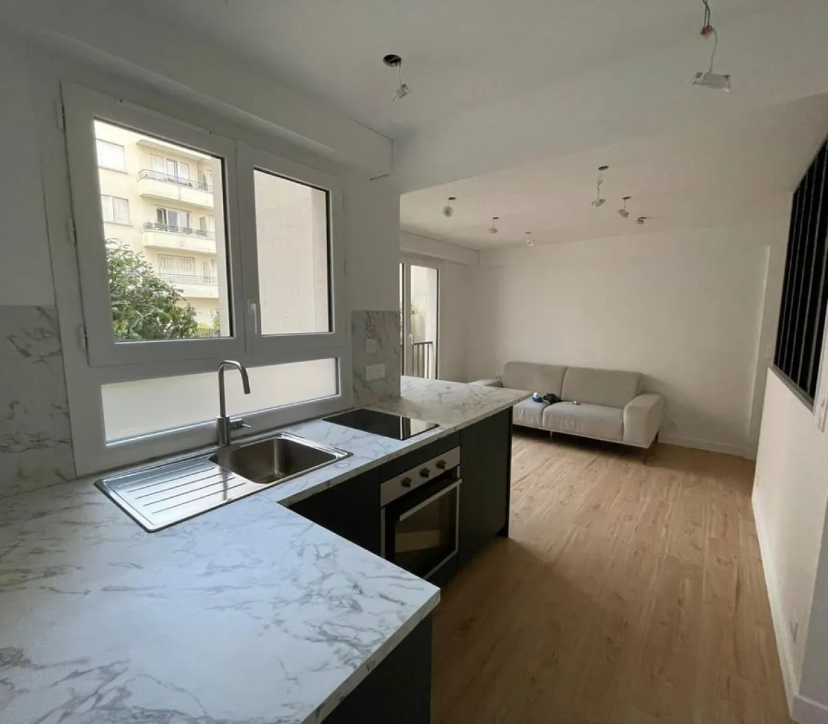 Location Neuilly-sur-Seine Appartement 6a3006eca0e2