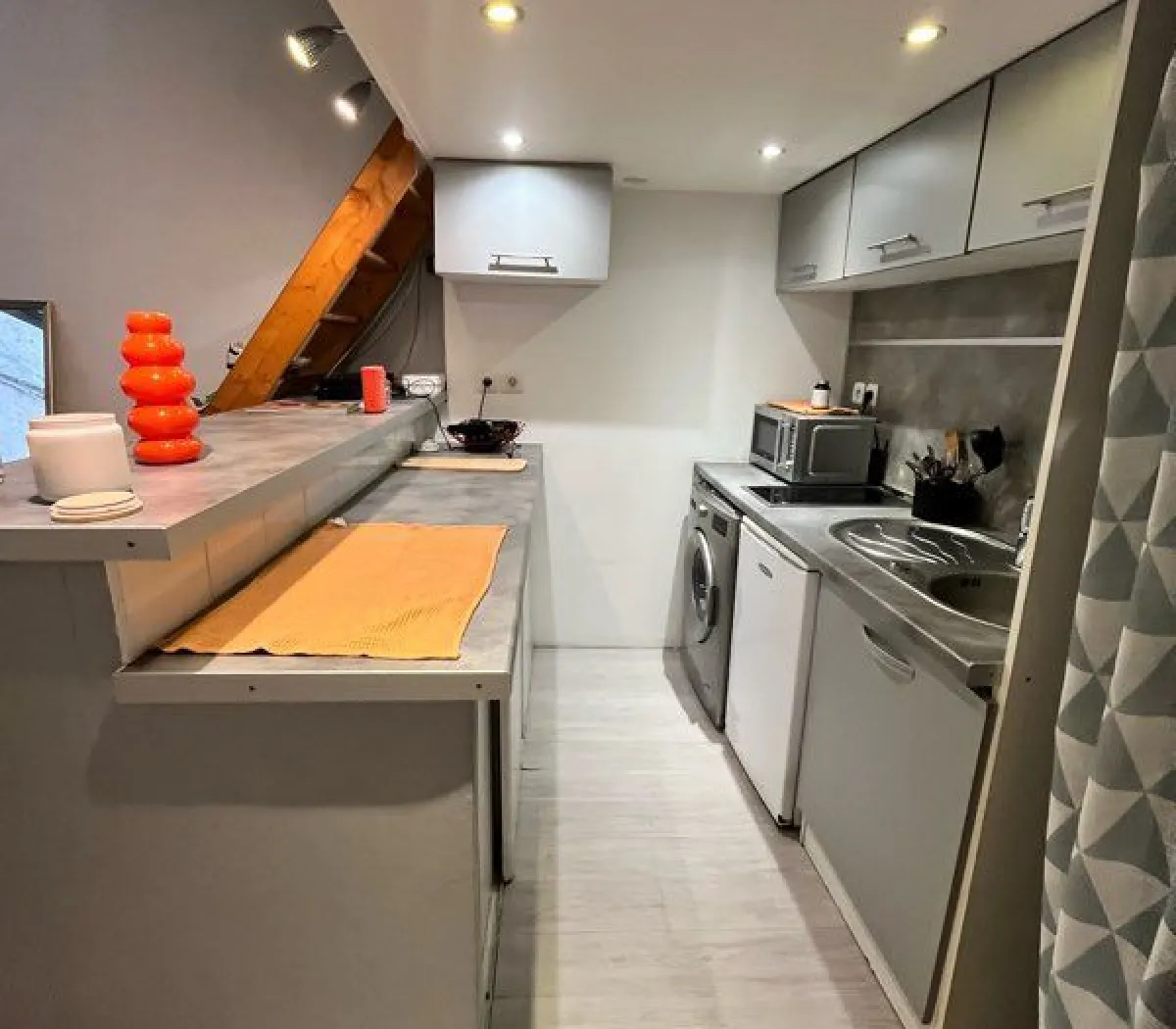 Location Aix-en-Provence Appartement 6a30f9a94208