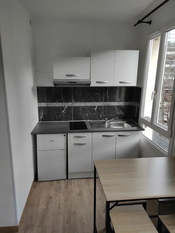 Location Issy-les-Moulineaux Appartement 6a311ba55aa4
