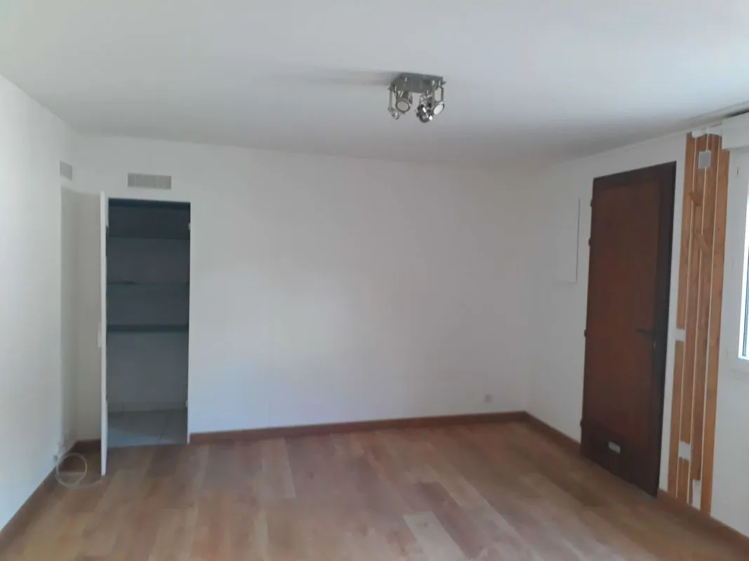 Location Chevilly-Larue Appartement 6a311bb30500