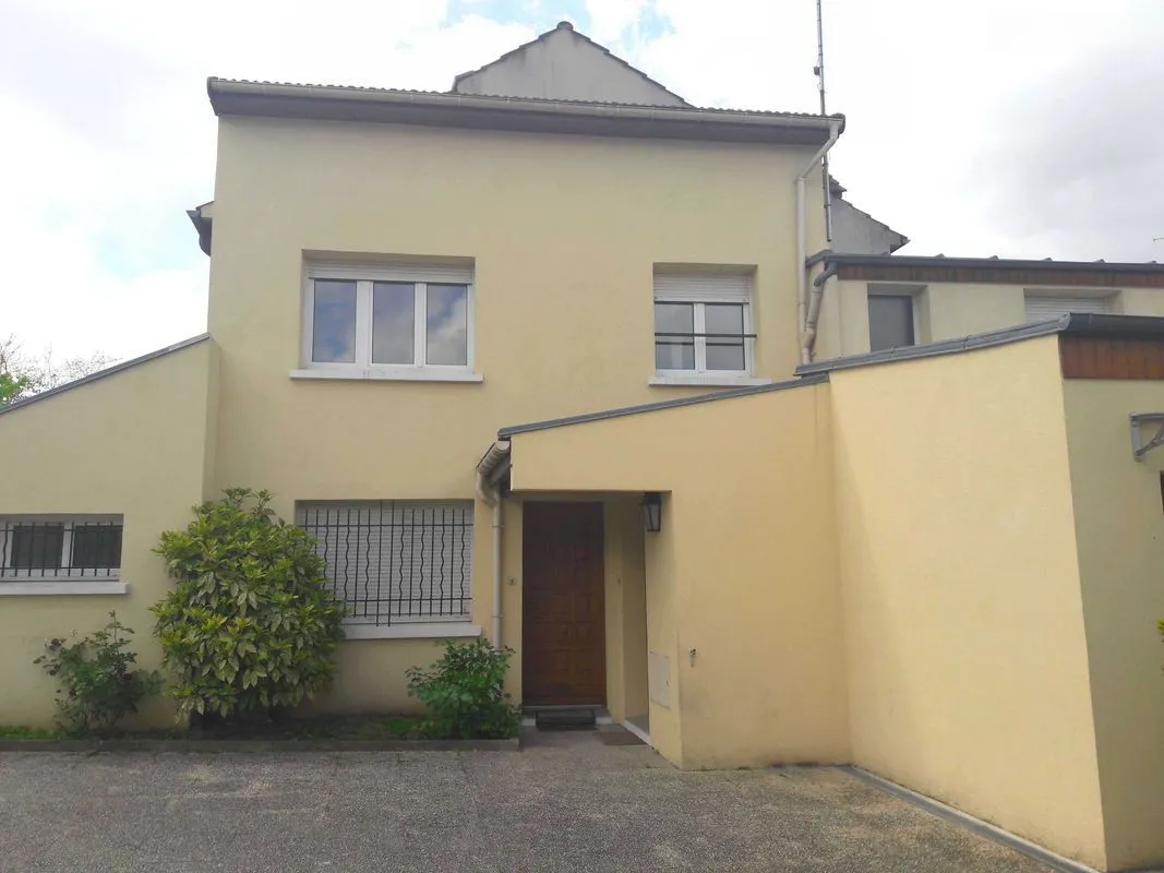 Location Chevilly-Larue Appartement 6a311bb30500