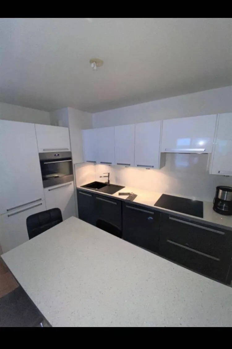 Location Issy-les-Moulineaux Appartement 6a311c2a57a0