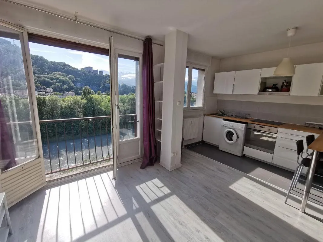 Location Grenoble Appartement 6a3140eacf93