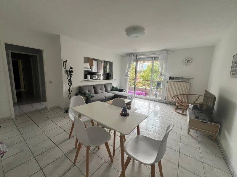 Location Grenoble Appartement 6a315185bdbd