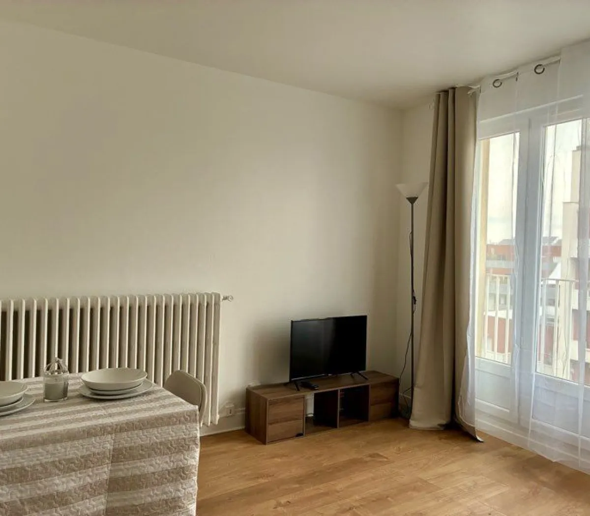 Location Issy-les-Moulineaux Appartement 6a3287dc66c2