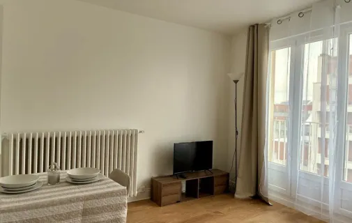 Location Issy-les-Moulineaux Appartement 6a3287dc66c2