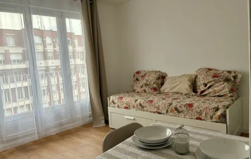 Location Issy-les-Moulineaux Appartement 6a3287dc66c2