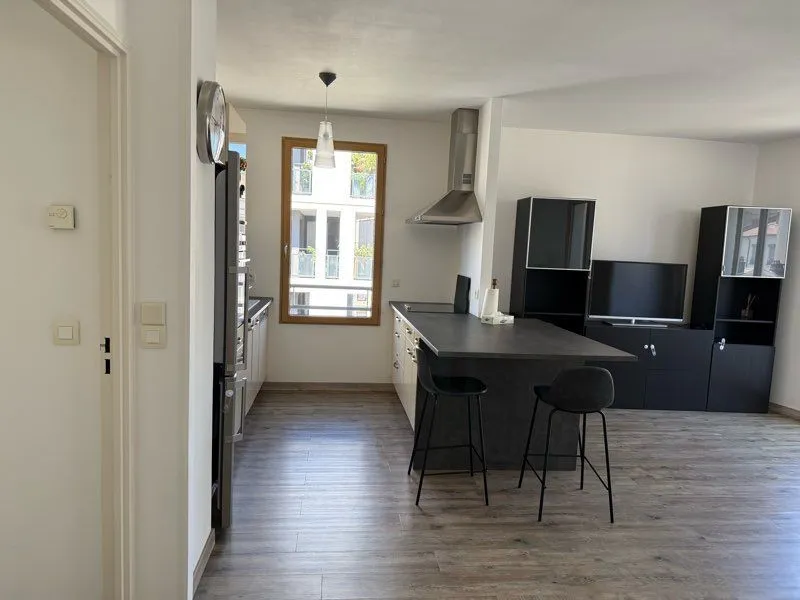 Location Lyon Appartement 6a3299104695
