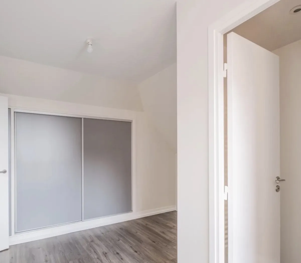 Location Neuilly-sur-Seine Appartement 6a356eeae56a