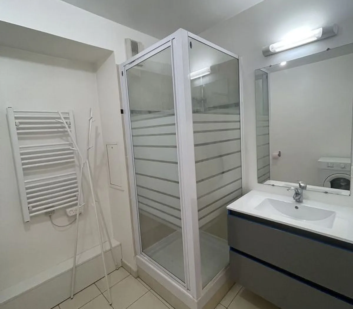 Location Courbevoie Appartement 6a384ecd8654