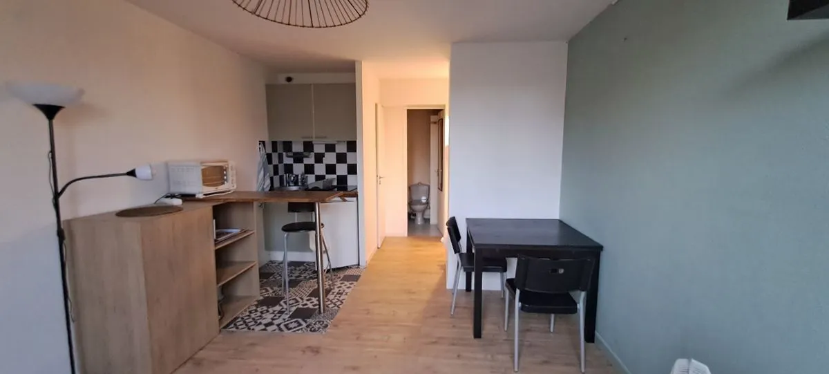 Location Bordeaux Appartement 6a3900afbe7e