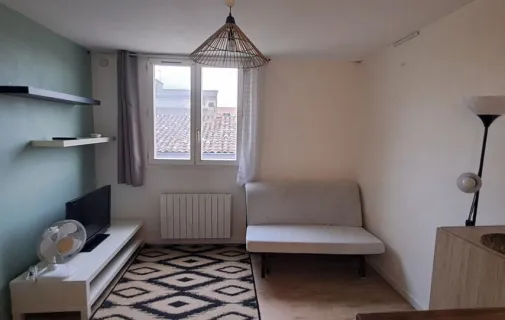 Location Bordeaux Appartement 6a3900afbe7e
