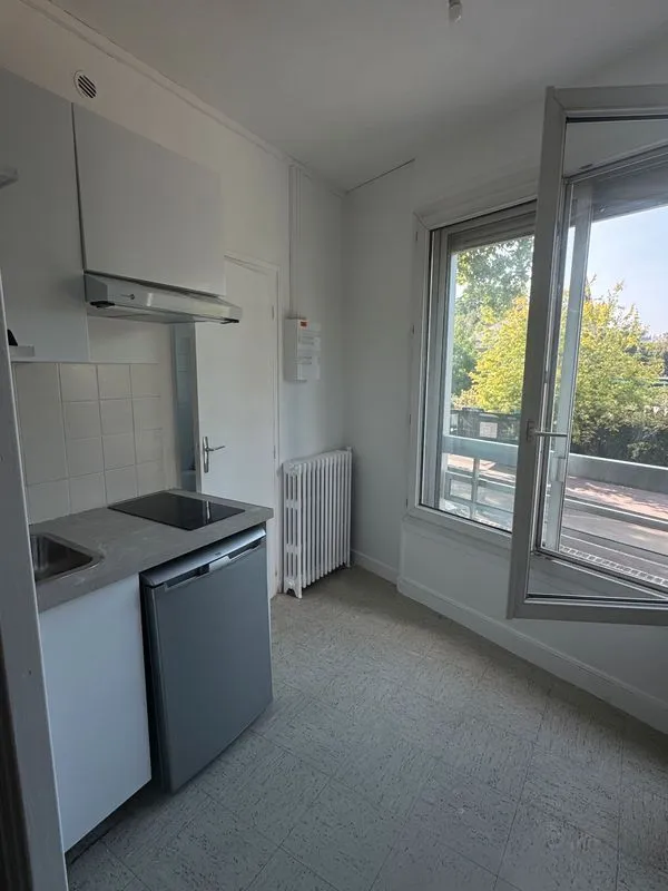 Location Vanves Appartement 6a390d2600ba