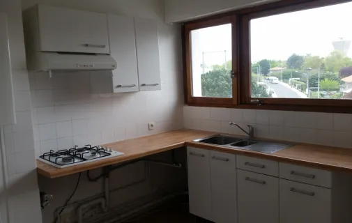 Location Pessac Appartement 6a3918147911