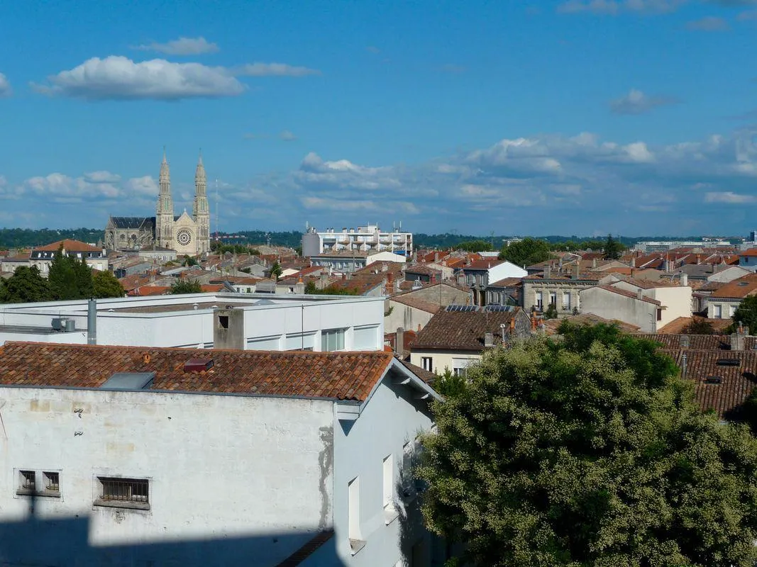 Location Bordeaux Appartement 6a3a4ae567e1