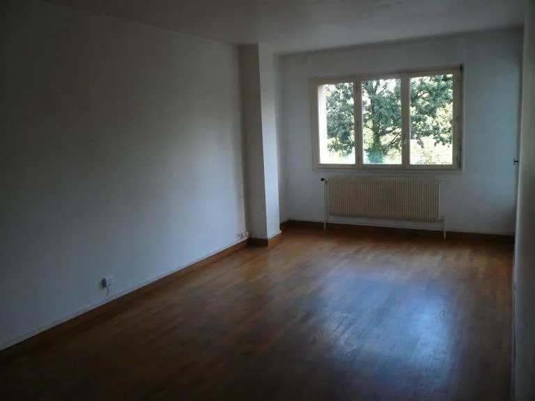 Location Caluire-et-Cuire Appartement 6a3bcdbd0ae3