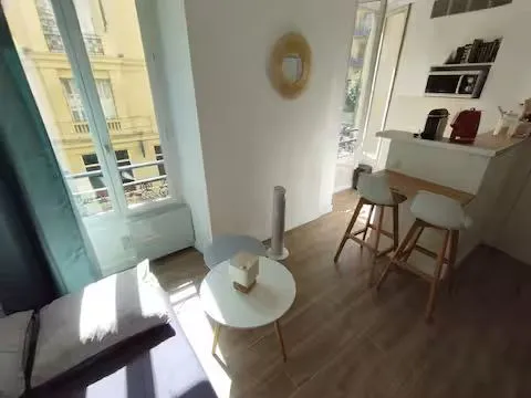 Location Nice Appartement 6a3c014e9444