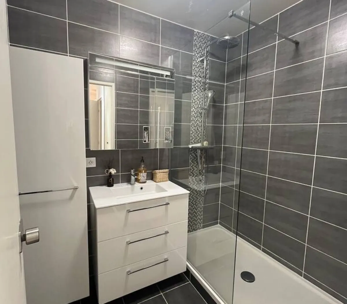 Location Courbevoie Appartement 6a3ecaaed962