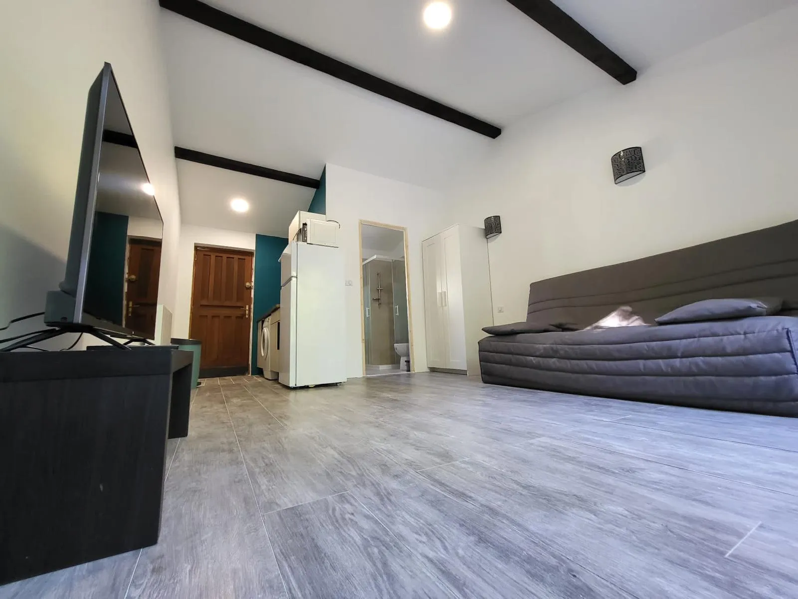 Location Vailhauquès Appartement 6a41833f7793