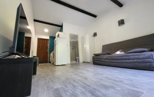 Location Vailhauquès Appartement 6a41833f7793