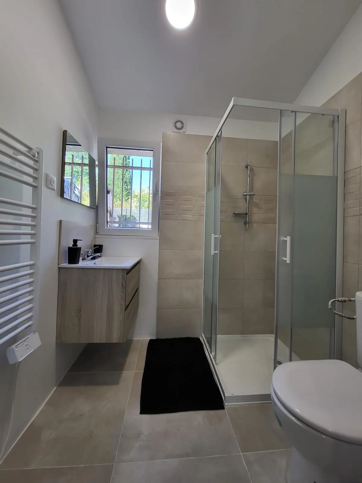 Location Vailhauquès Appartement 6a41833f7793