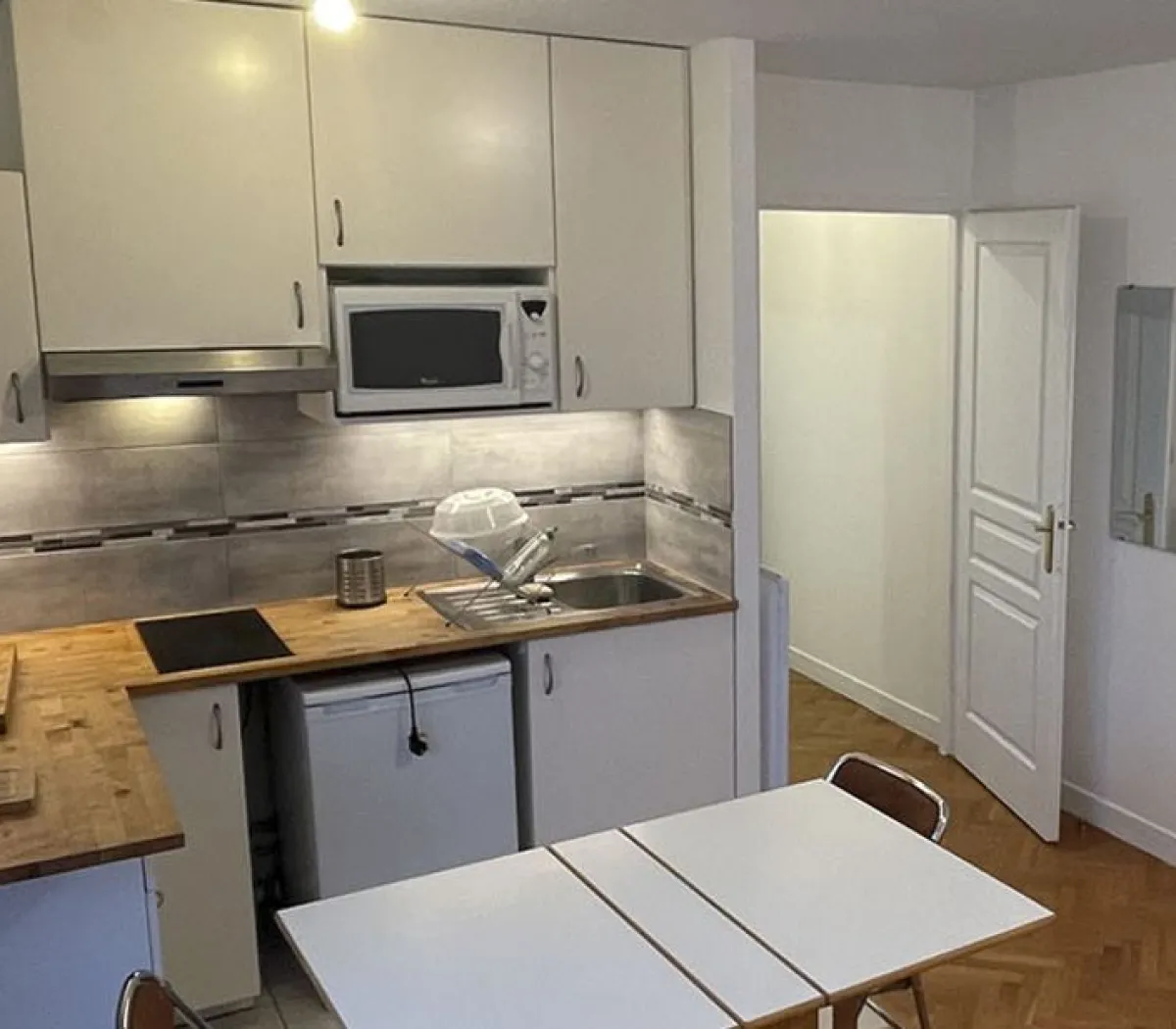 Location Courbevoie Appartement 6a42509245db