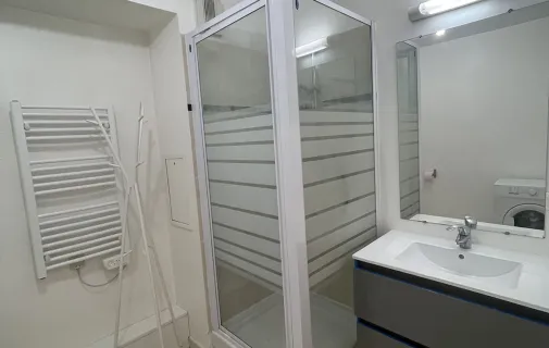Location Courbevoie Appartement 6a42509245db