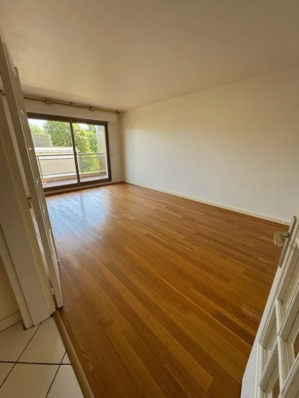 Location Nogent-sur-Marne Appartement 6a436b32eed2