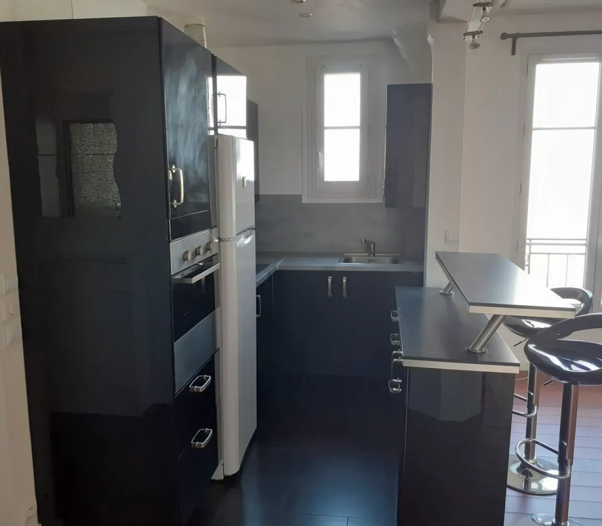 Location Courbevoie Appartement 6a438fb150f5
