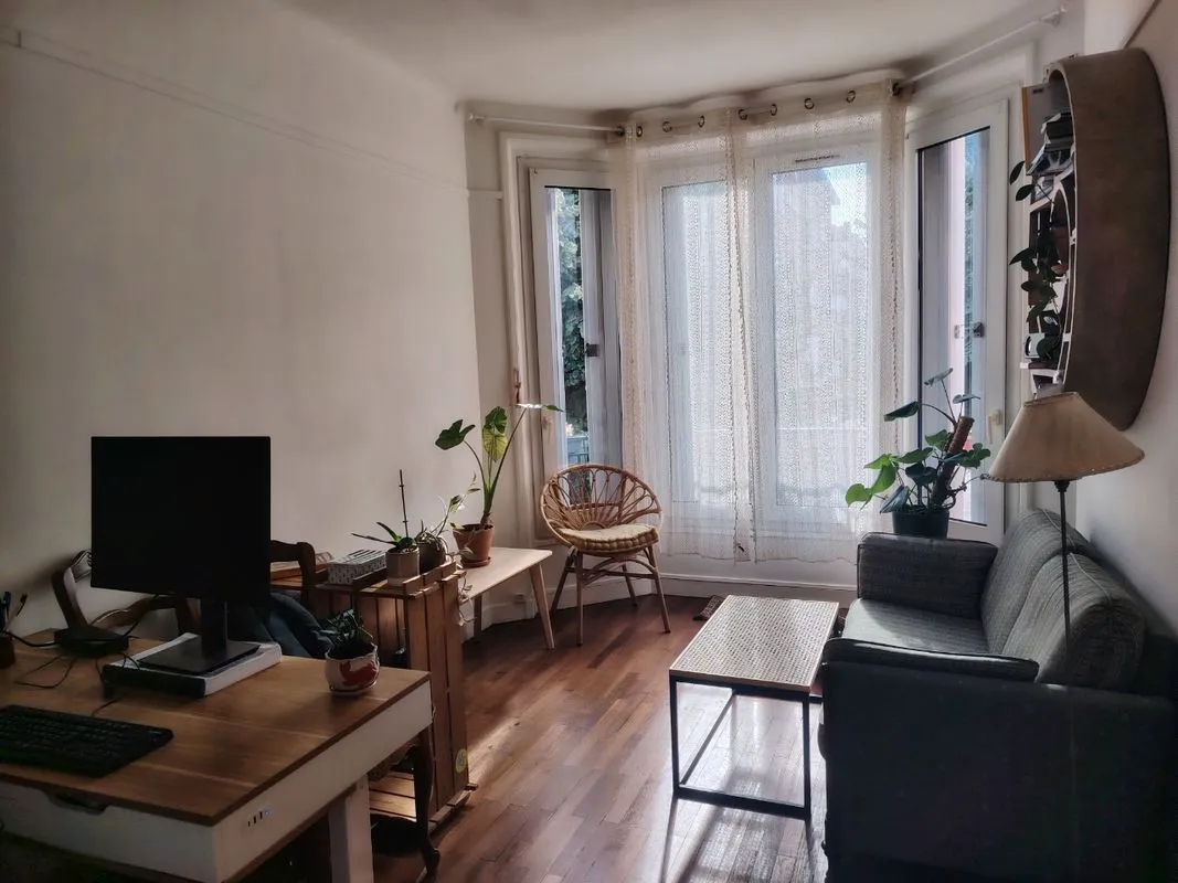 Location Suresnes Appartement 6a43caf56c8a