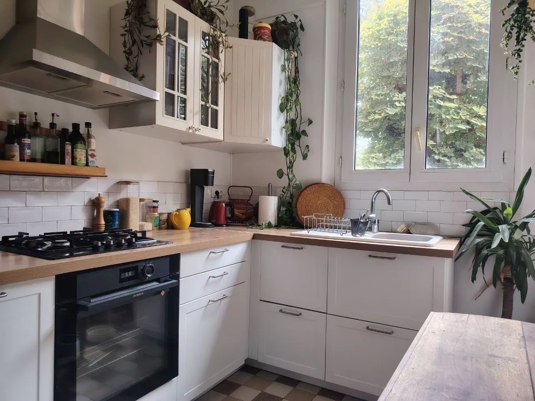 Location Suresnes Appartement 6a43caf56c8a