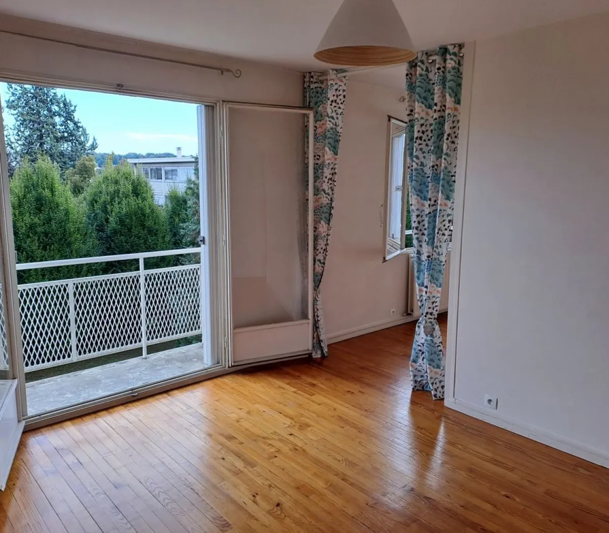 Location Bourg-la-Reine Appartement 6a43ea79c1f1