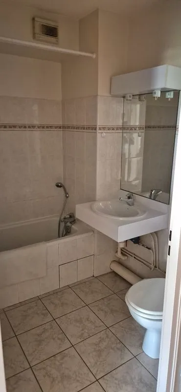Location Grenoble Appartement 6a44637f9061