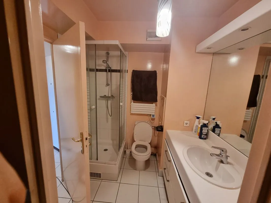 Location Courbevoie Appartement 6a44e5a0742f