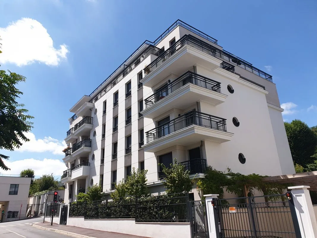 Location Suresnes Appartement 6a44e90e2fd2