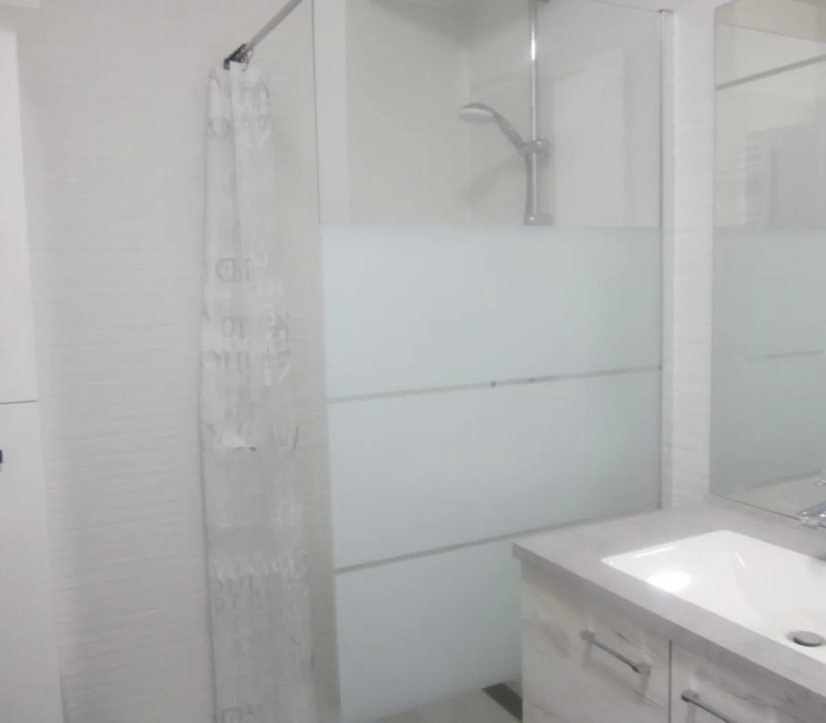 Location Clichy Appartement 6a45a34163f4