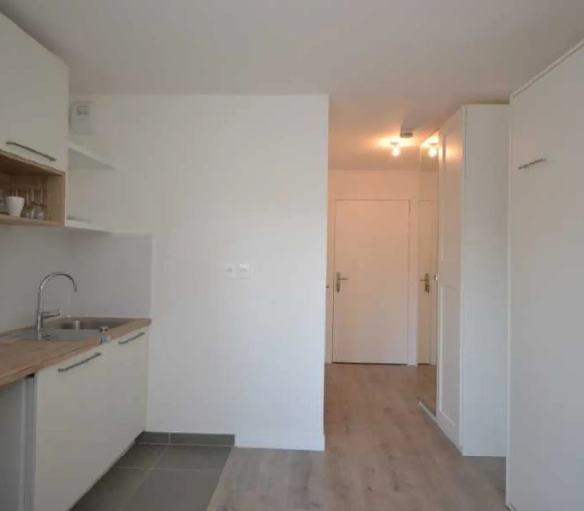 Location Courbevoie Appartement 6a4641d4b746