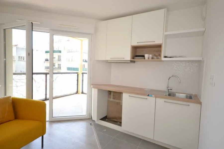 Location Courbevoie Appartement 6a4641d4b746
