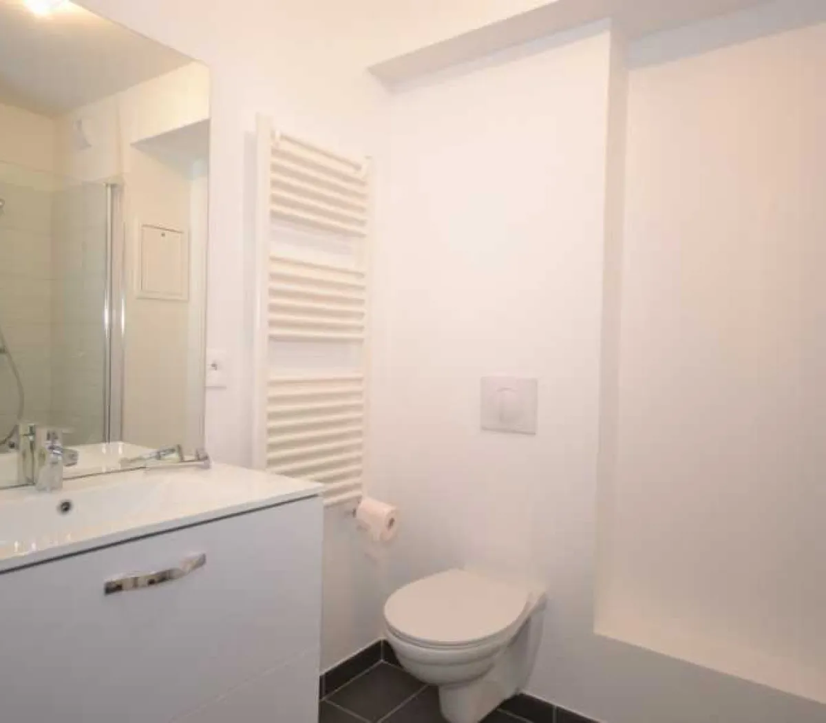 Location Courbevoie Appartement 6a4641d4b746