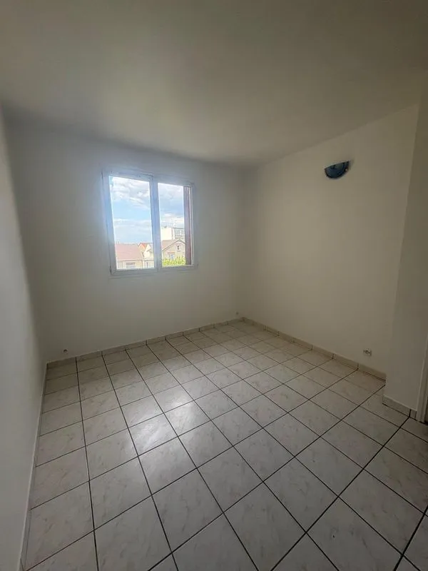 Location Bobigny Appartement 6a471ab9da43