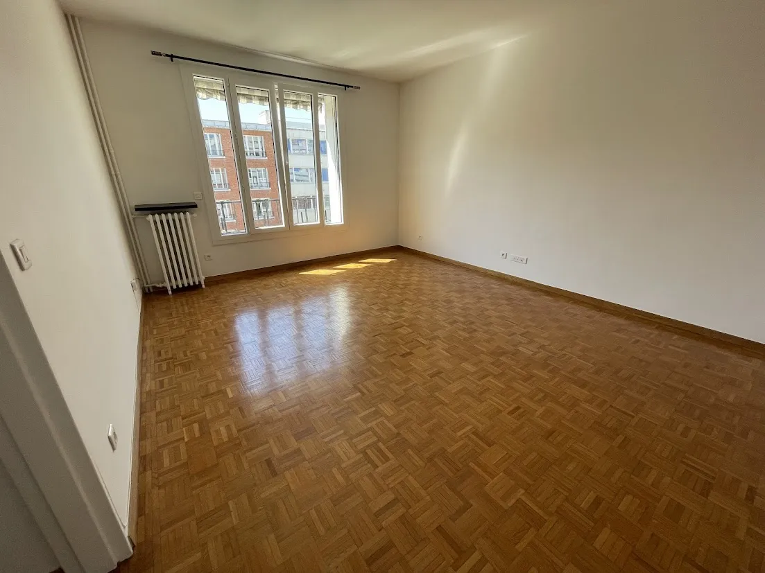 Location Neuilly-sur-Seine Appartement 6a47a135809a