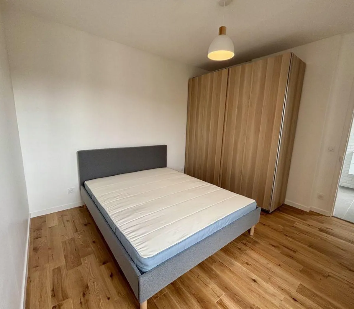 Location Asnières-sur-Seine Appartement 6a4b75e95aeb